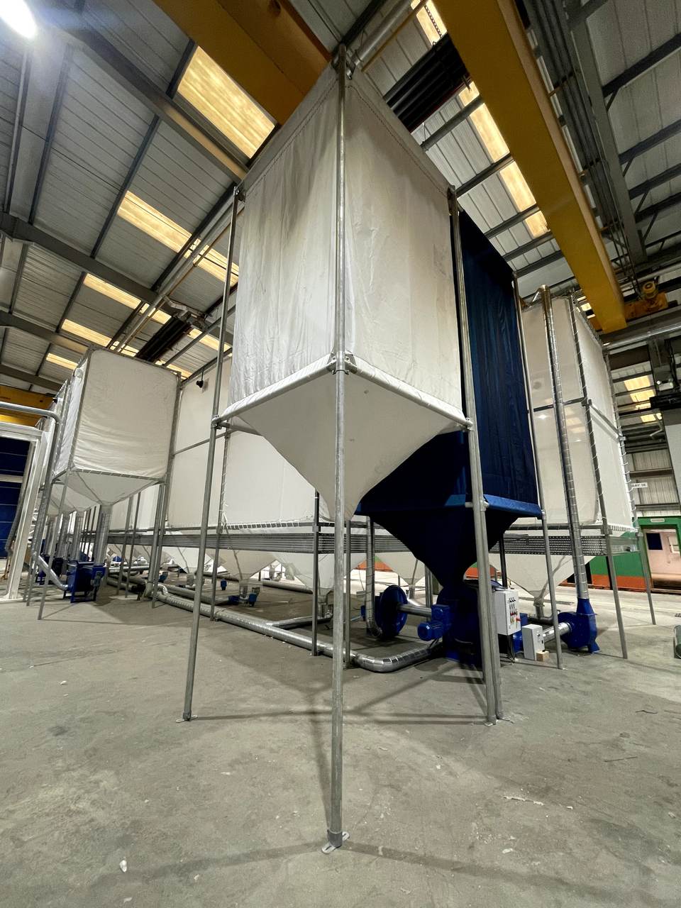 Montaje industrial de silos y maquinaria en Leeds (Reino Unido) - imagen 4